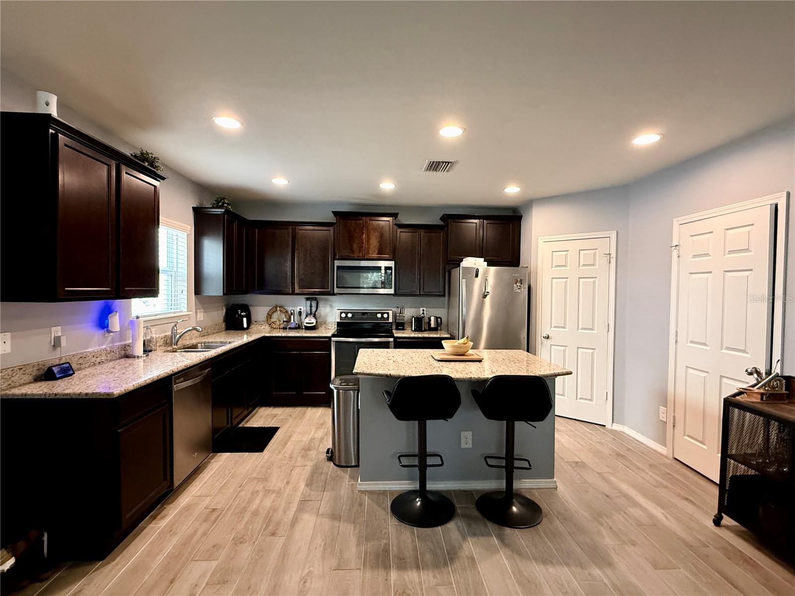 MAGNOLIA PARK NORTHEAST E - Residential Lease