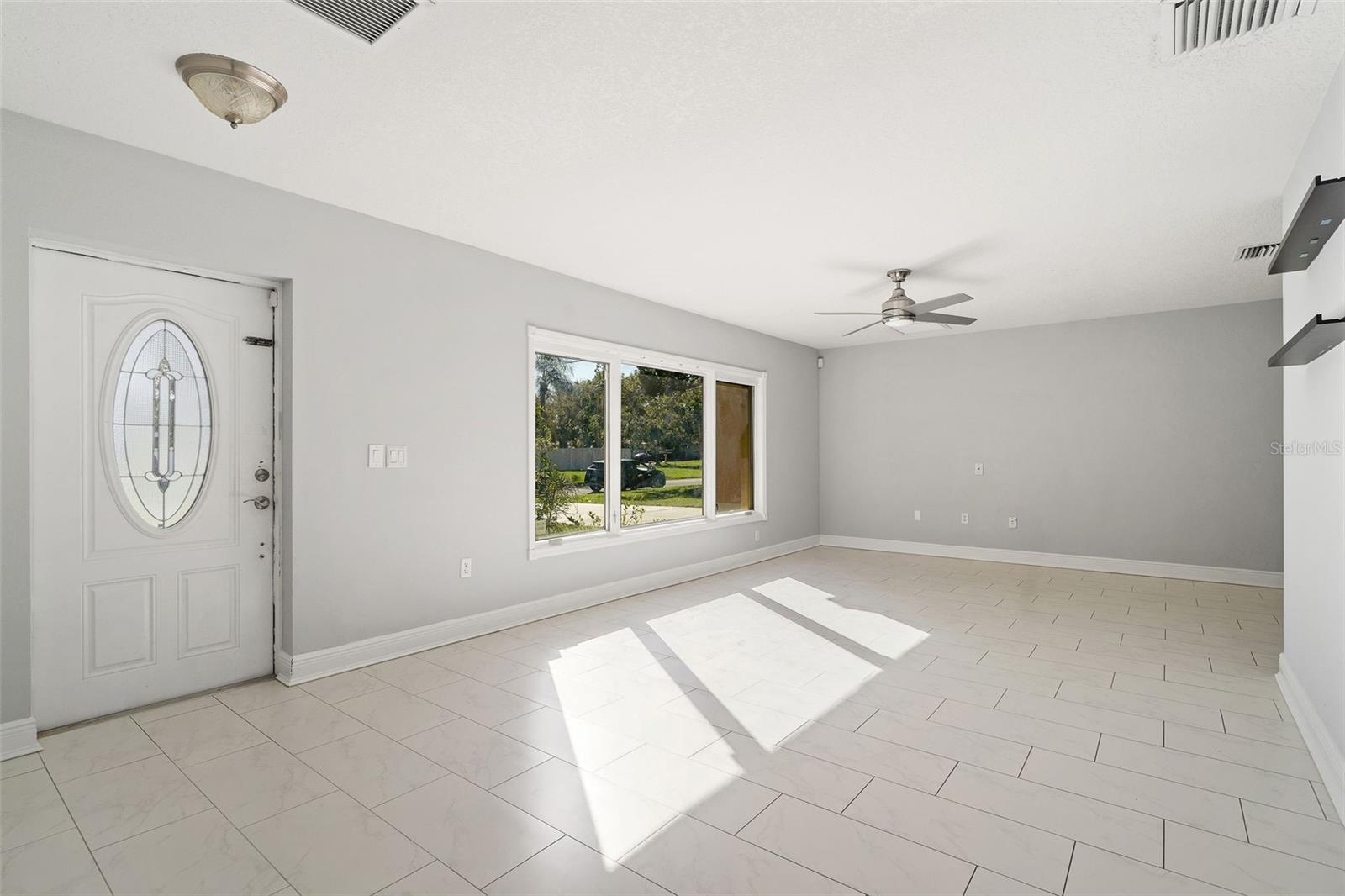 490 WOODLAND DRIVE