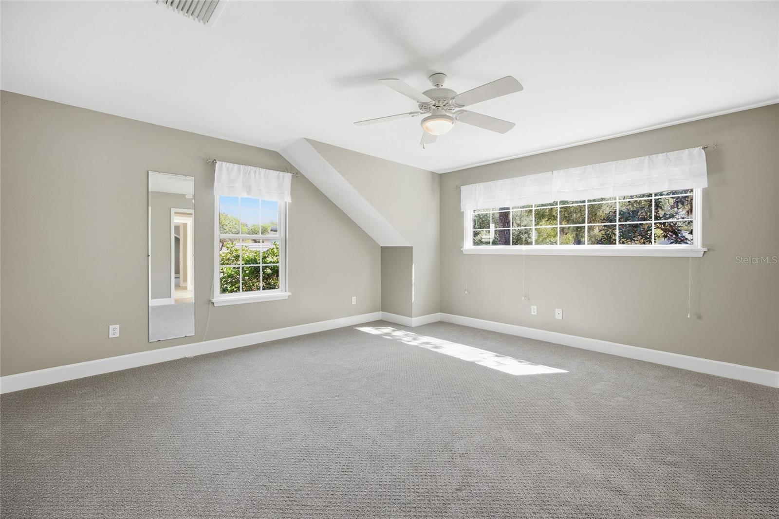 SOUTH POINT - Residential