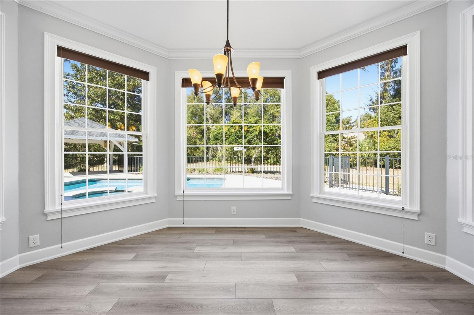 SOUTH POINT - Residential