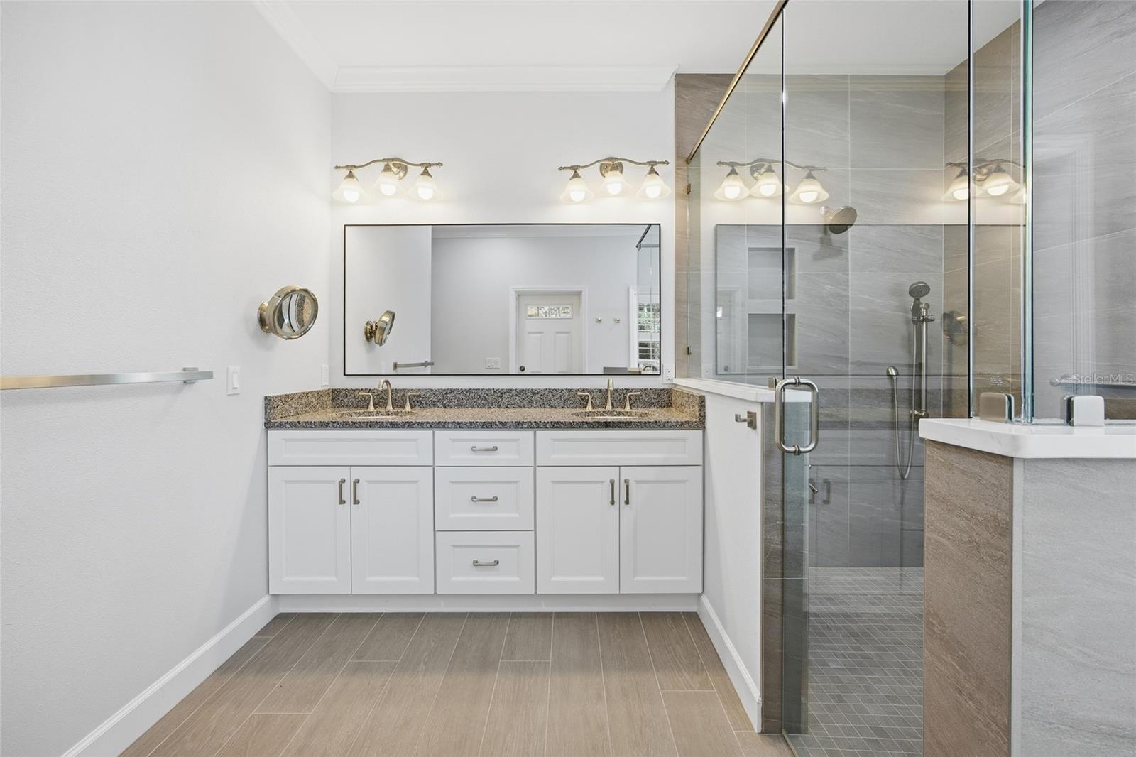 SOUTH POINT - Residential