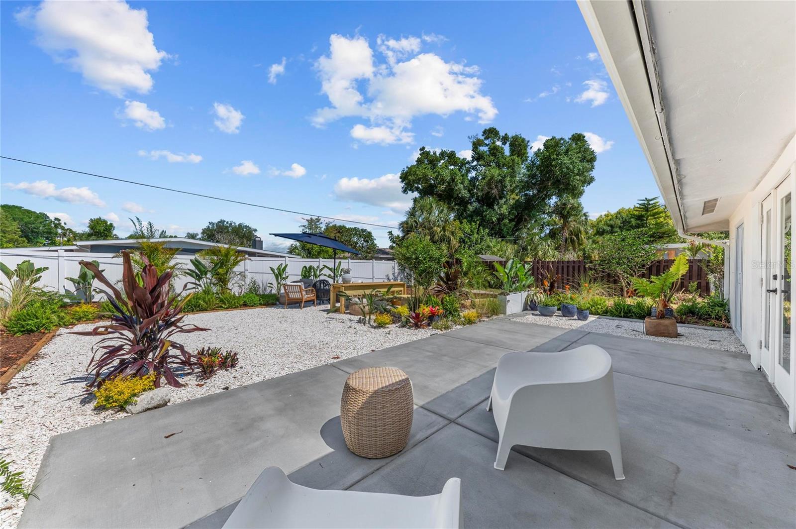 SOUTH GATE MANOR - Residential