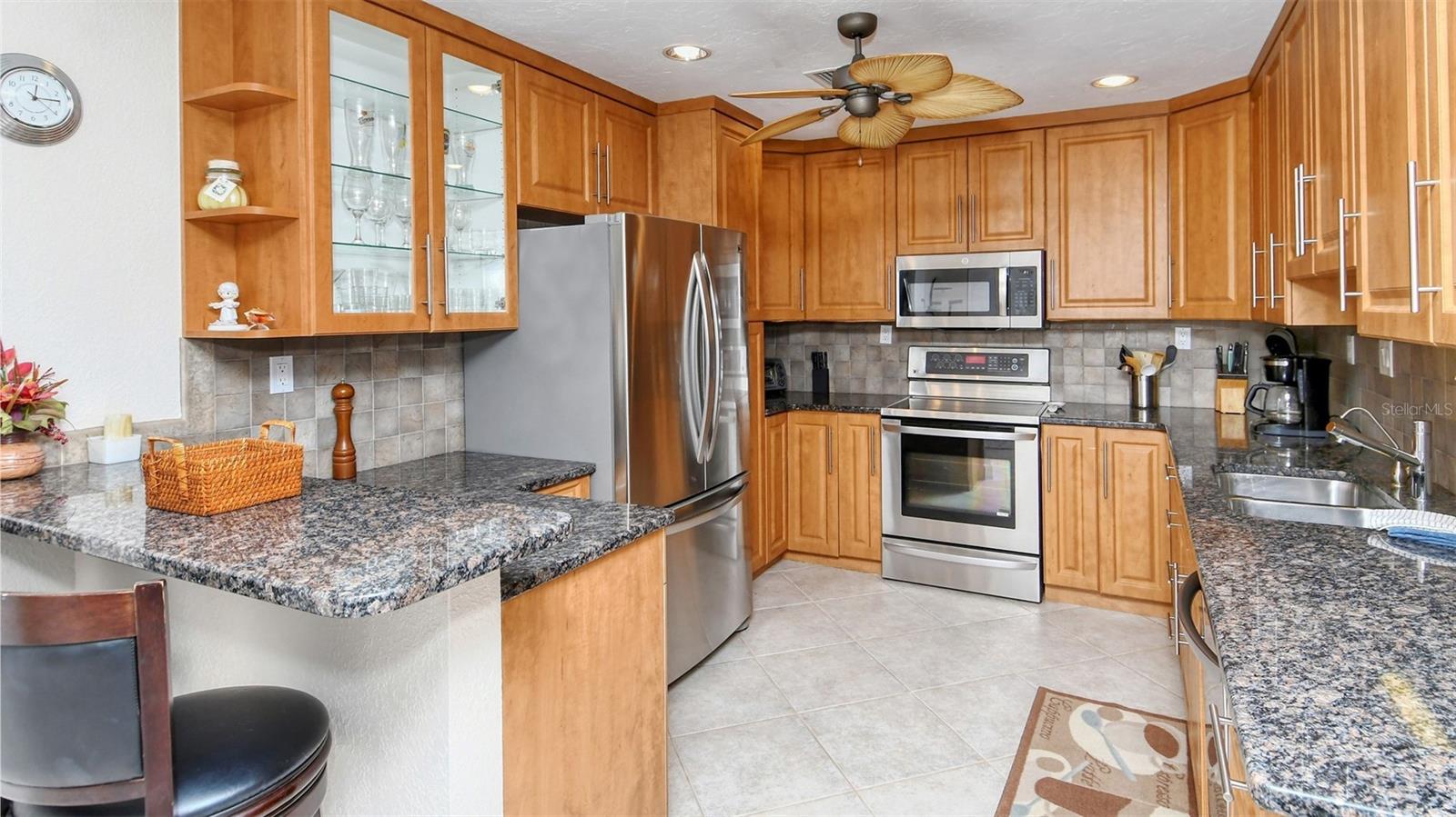 PEPPERTREE BAY III - Residential Lease