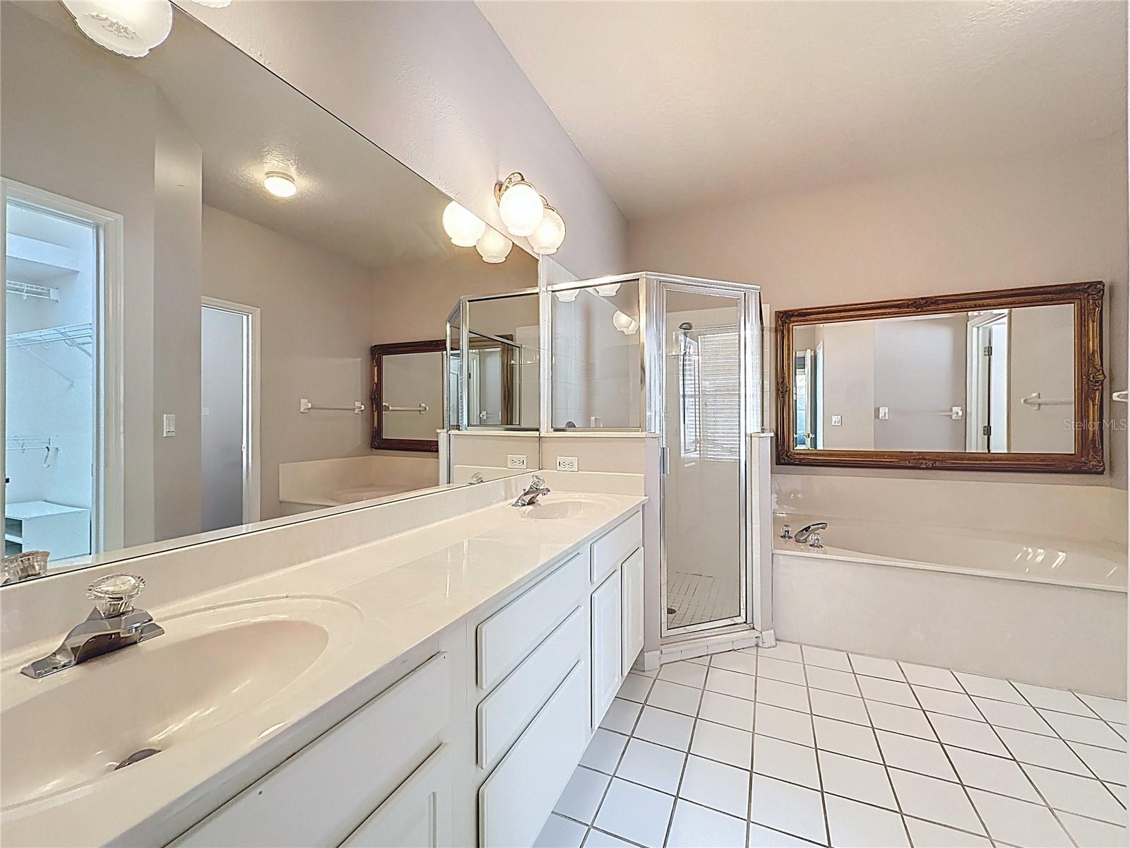 KINGS RIDGE - Residential