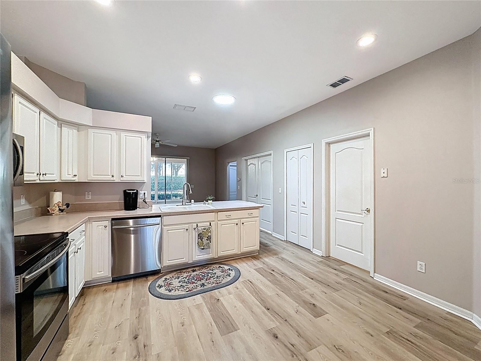 KINGS RIDGE - Residential