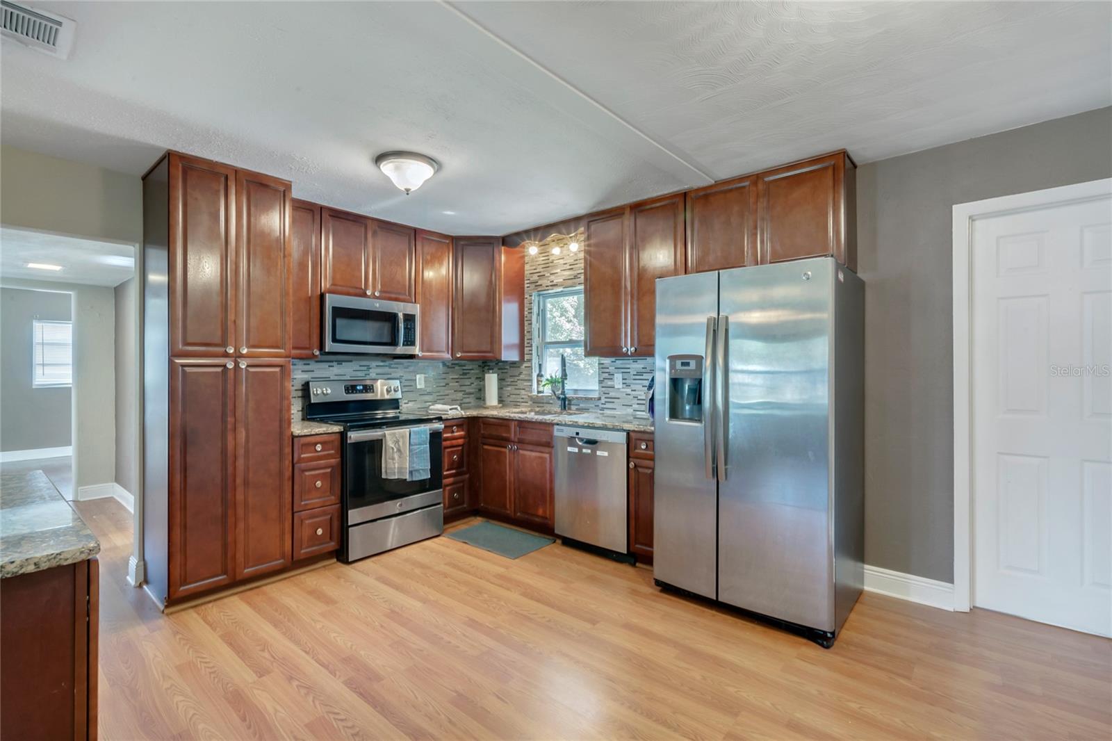 STETSON HIGHLANDS - Residential Lease