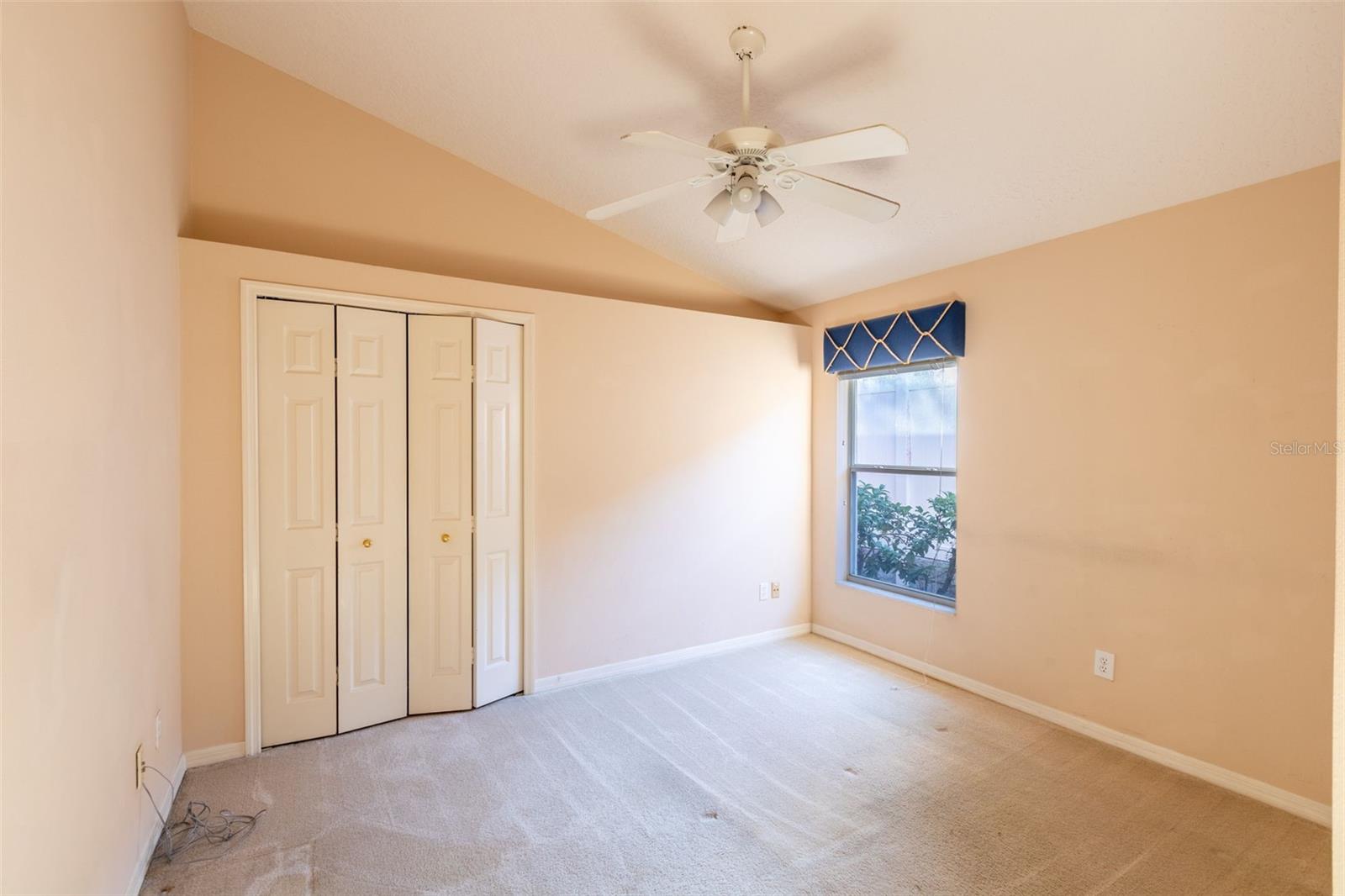 WOODBRIDGE LAKES UNIT 1 - Residential Lease