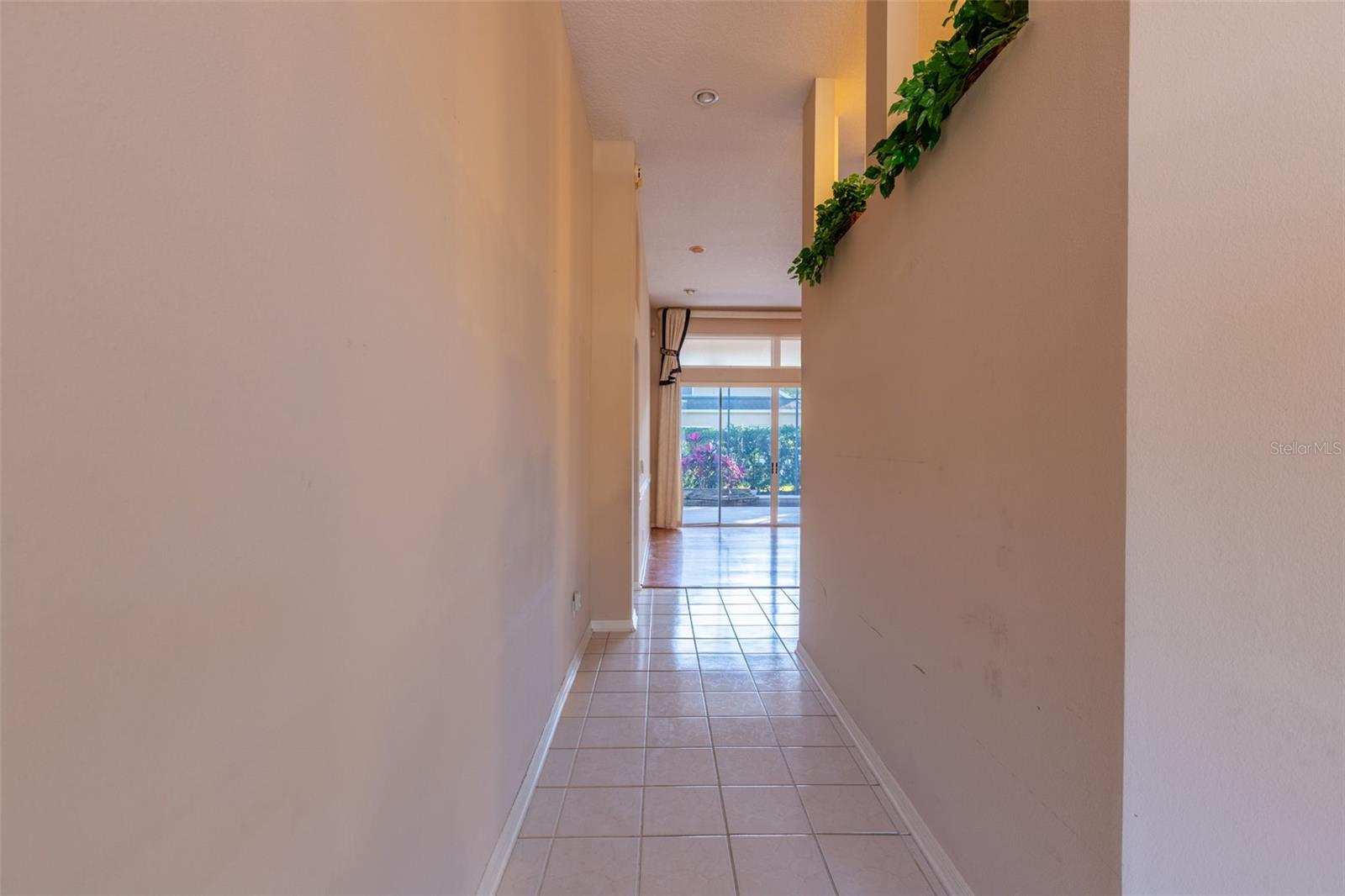 WOODBRIDGE LAKES UNIT 1 - Residential Lease