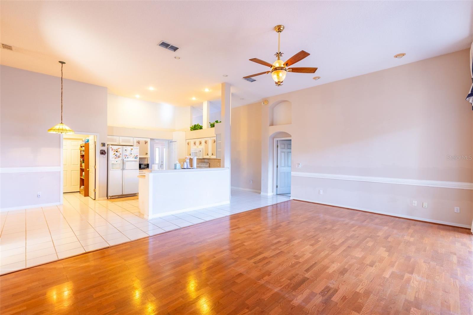 WOODBRIDGE LAKES UNIT 1 - Residential Lease