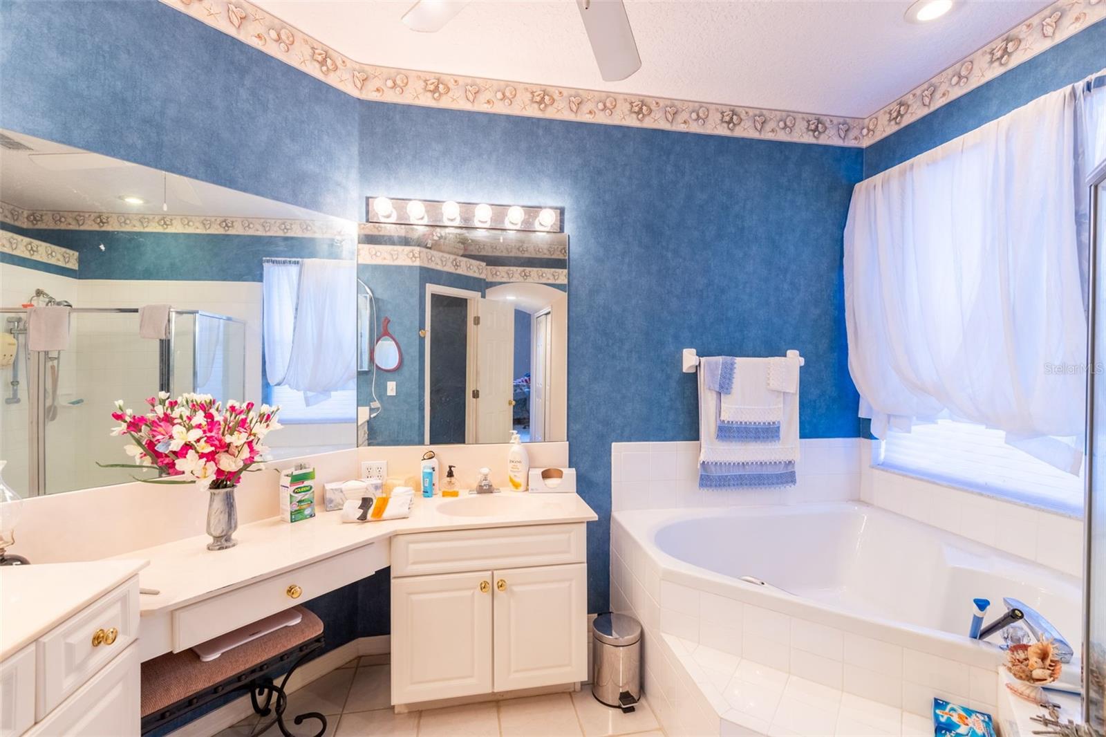 WOODBRIDGE LAKES UNIT 1 - Residential Lease