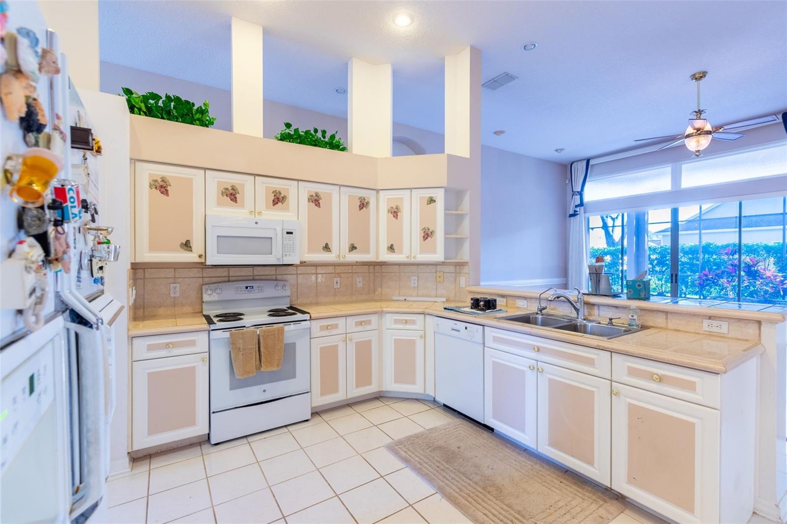 WOODBRIDGE LAKES UNIT 1 - Residential Lease