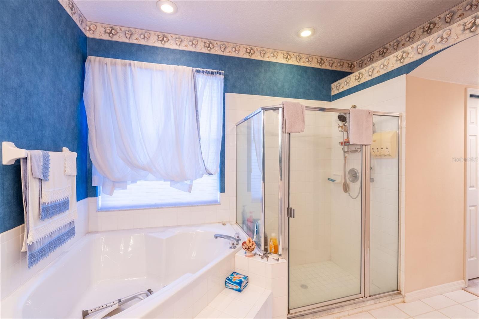 WOODBRIDGE LAKES UNIT 1 - Residential Lease