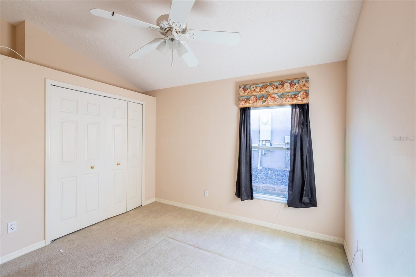 WOODBRIDGE LAKES UNIT 1 - Residential Lease