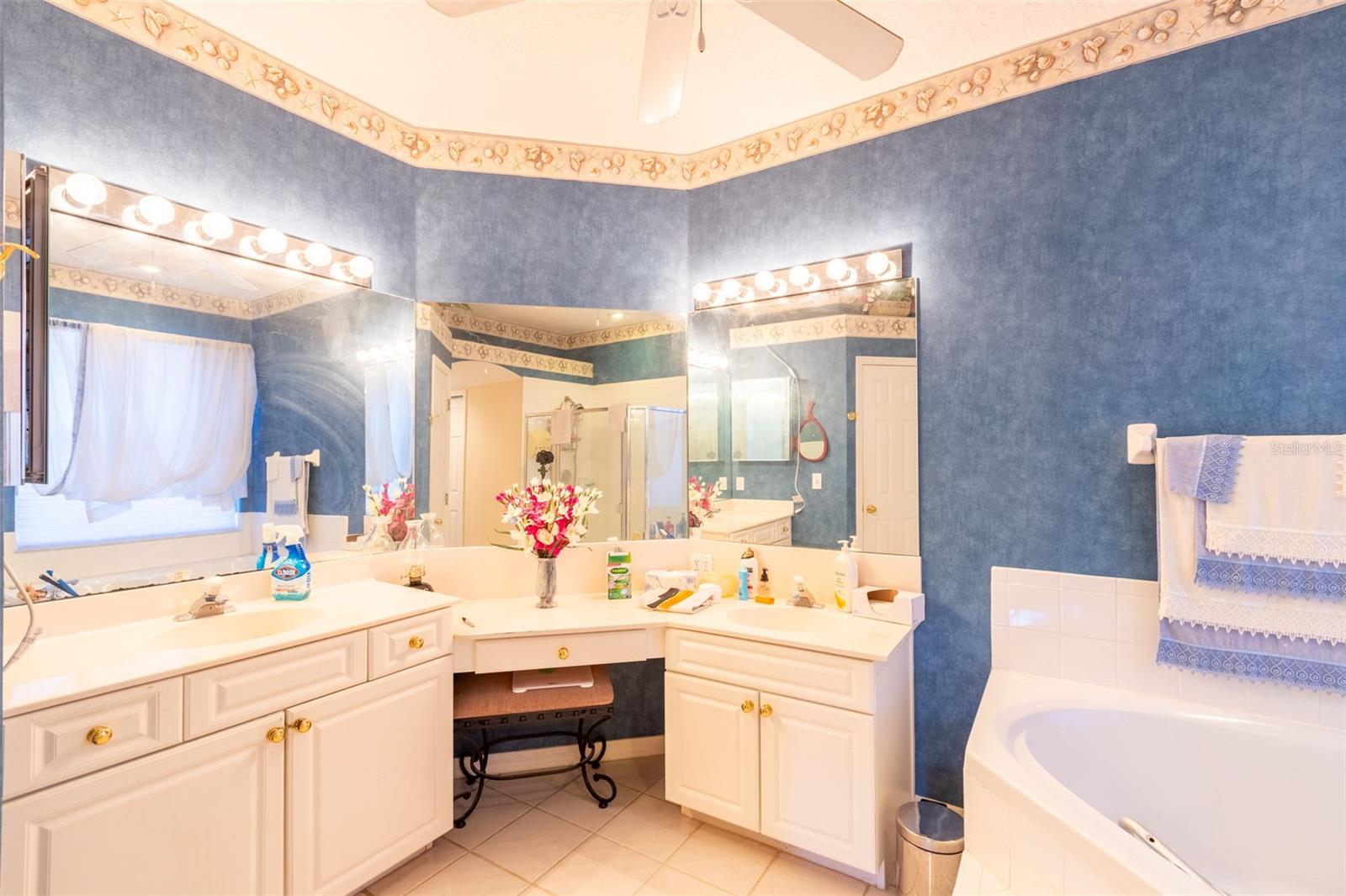 WOODBRIDGE LAKES UNIT 1 - Residential Lease