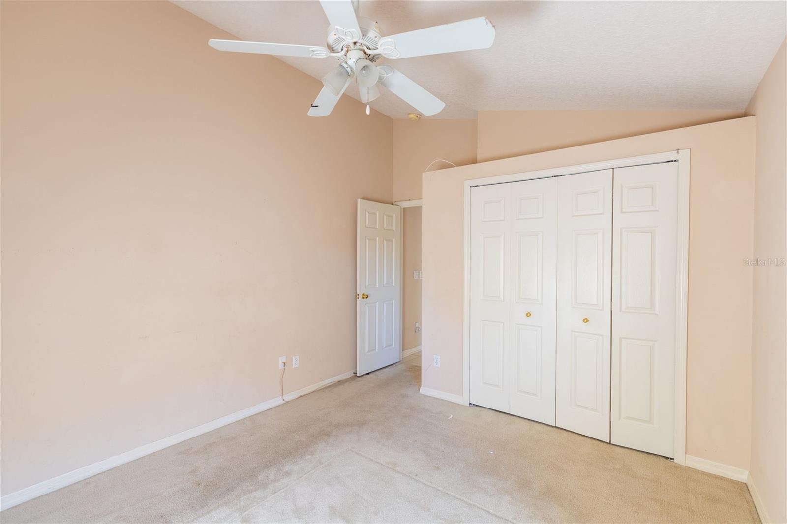 WOODBRIDGE LAKES UNIT 1 - Residential Lease