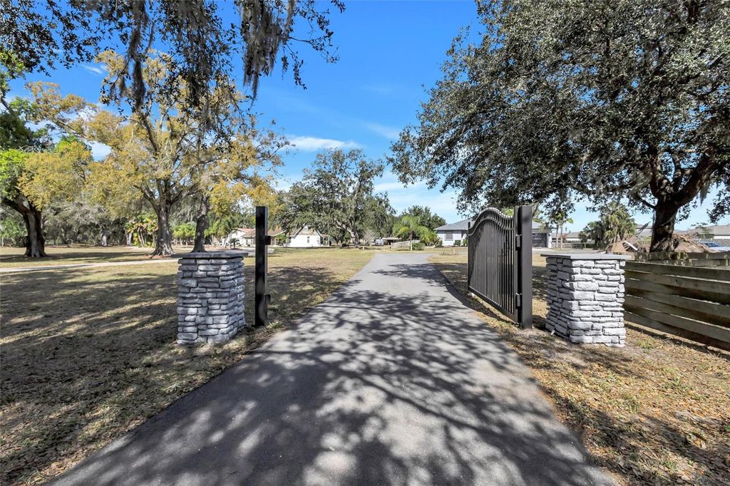 Photo of 13620 County Road 675, Parrish, FL 34219 (MLS # A4679352)