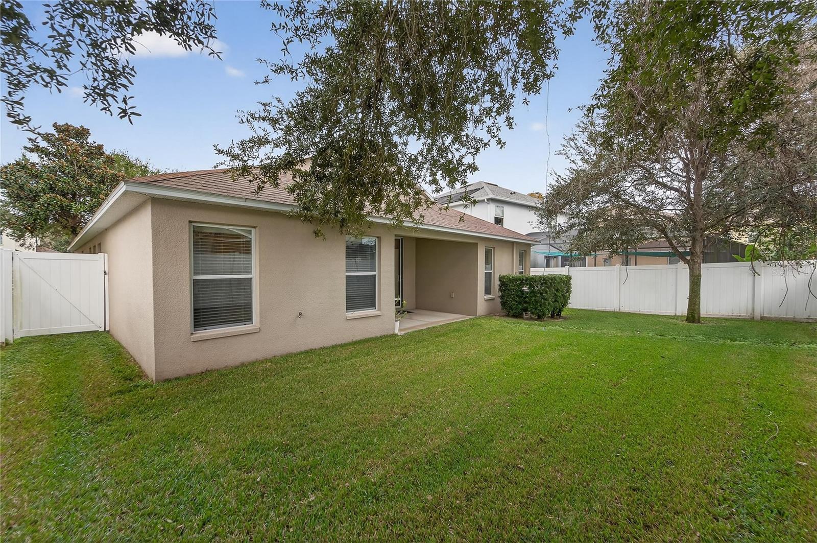 CROSBY CROSSINGS - Residential Lease