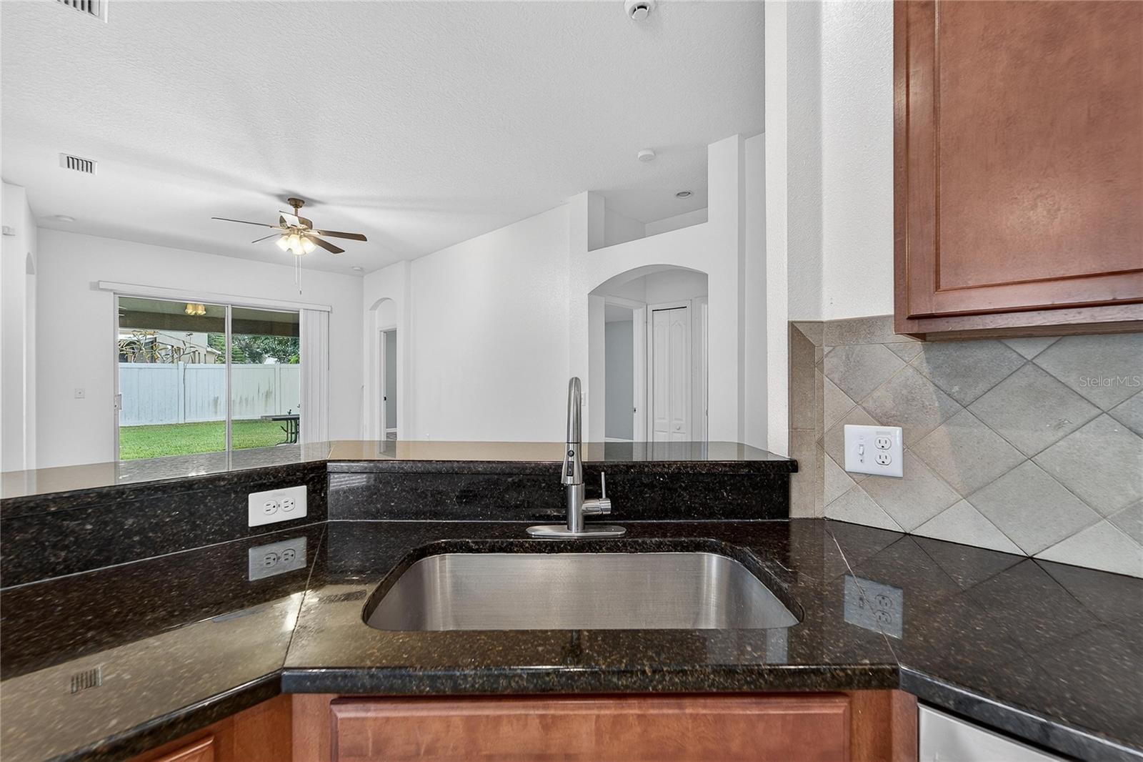 CROSBY CROSSINGS - Residential Lease