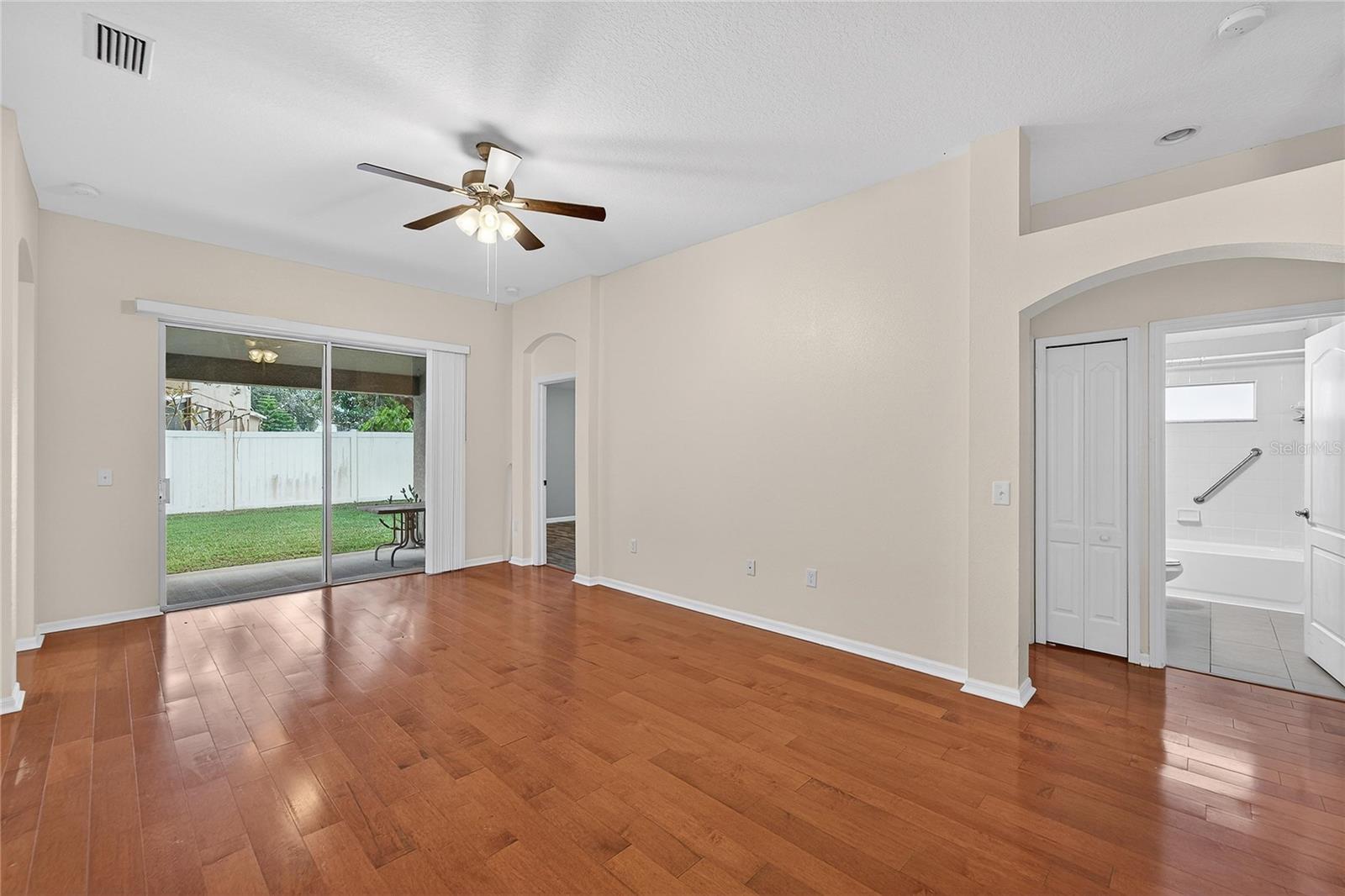 CROSBY CROSSINGS - Residential Lease