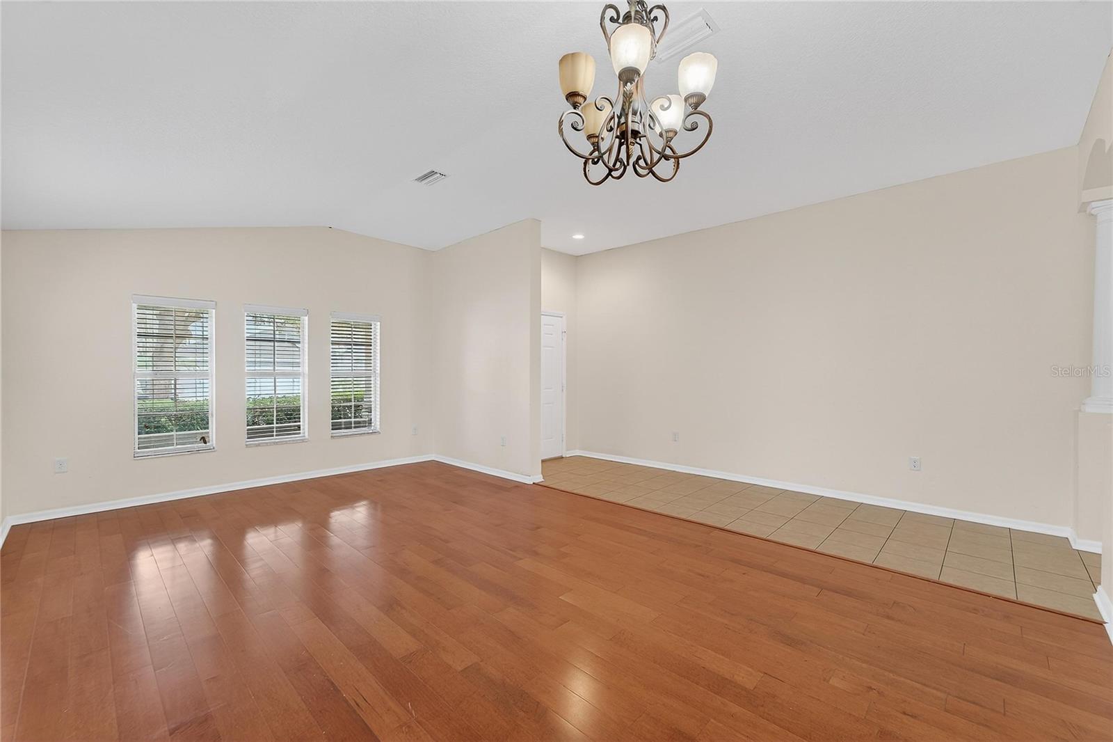 CROSBY CROSSINGS - Residential Lease