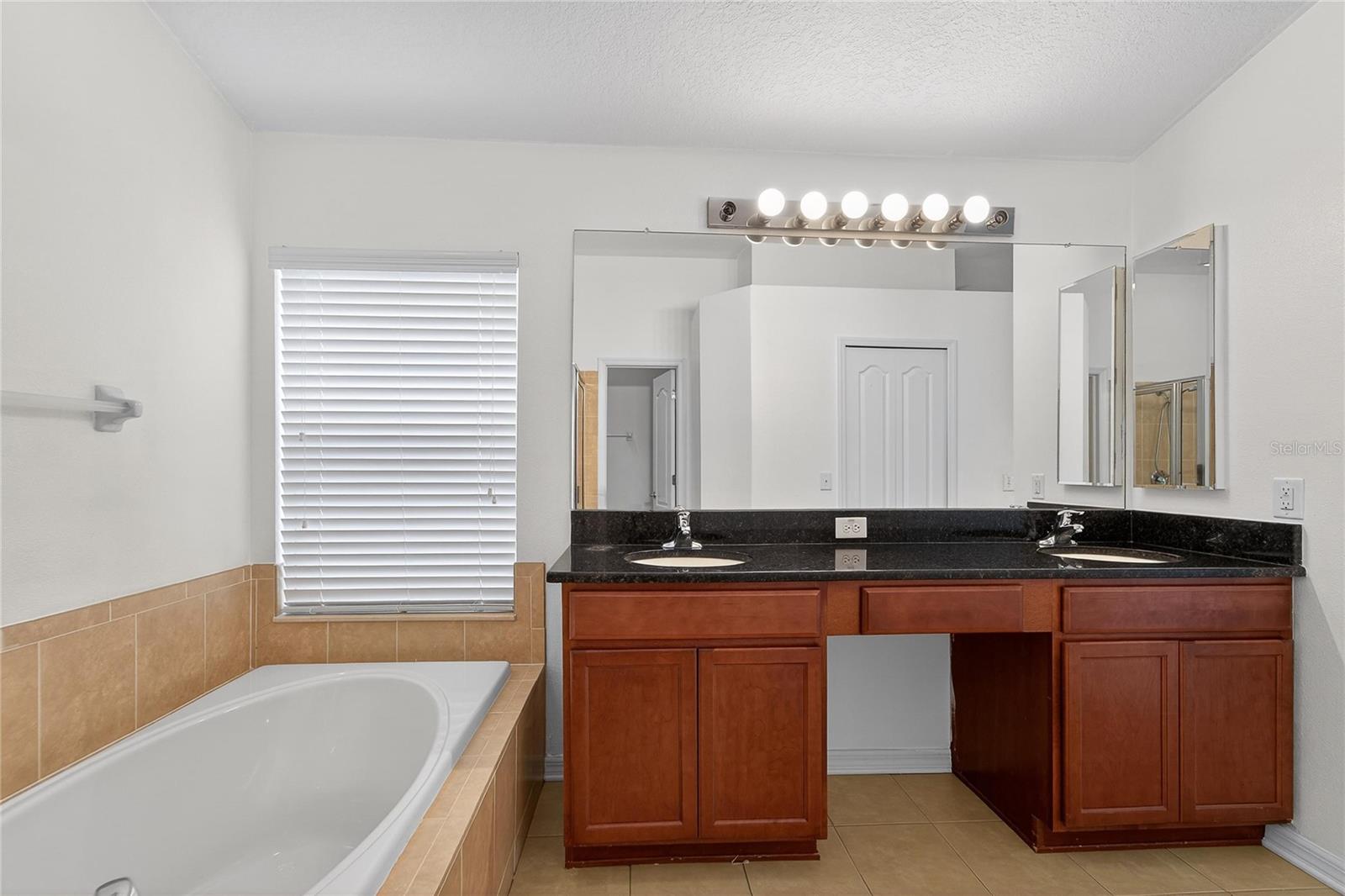 CROSBY CROSSINGS - Residential Lease