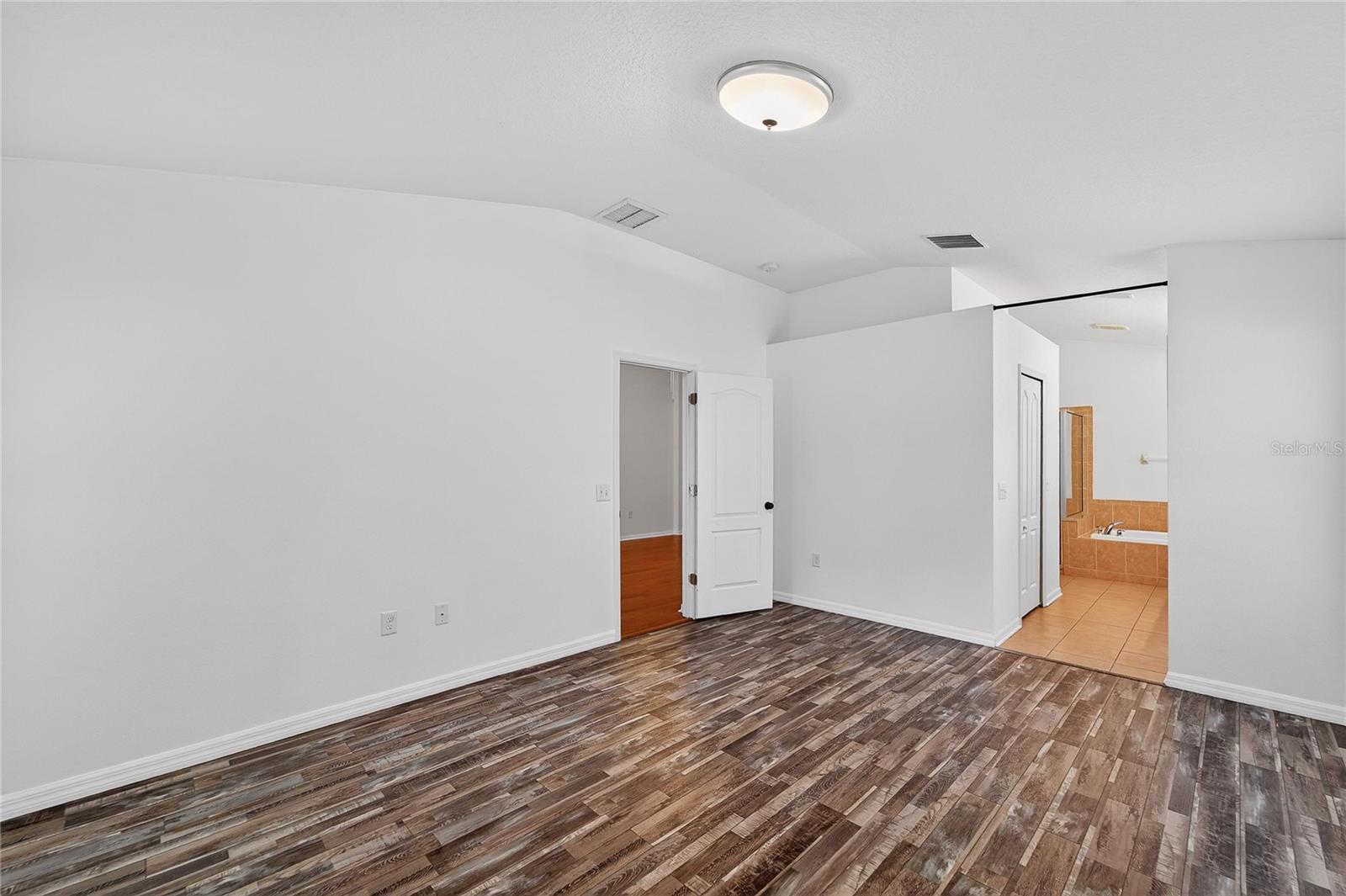 CROSBY CROSSINGS - Residential Lease