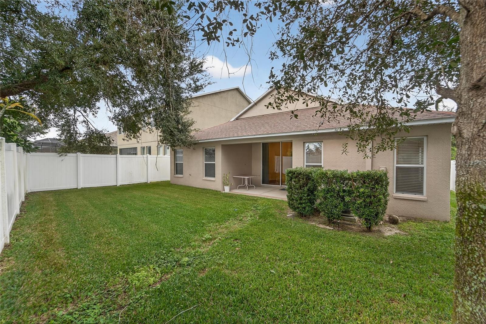 CROSBY CROSSINGS - Residential Lease