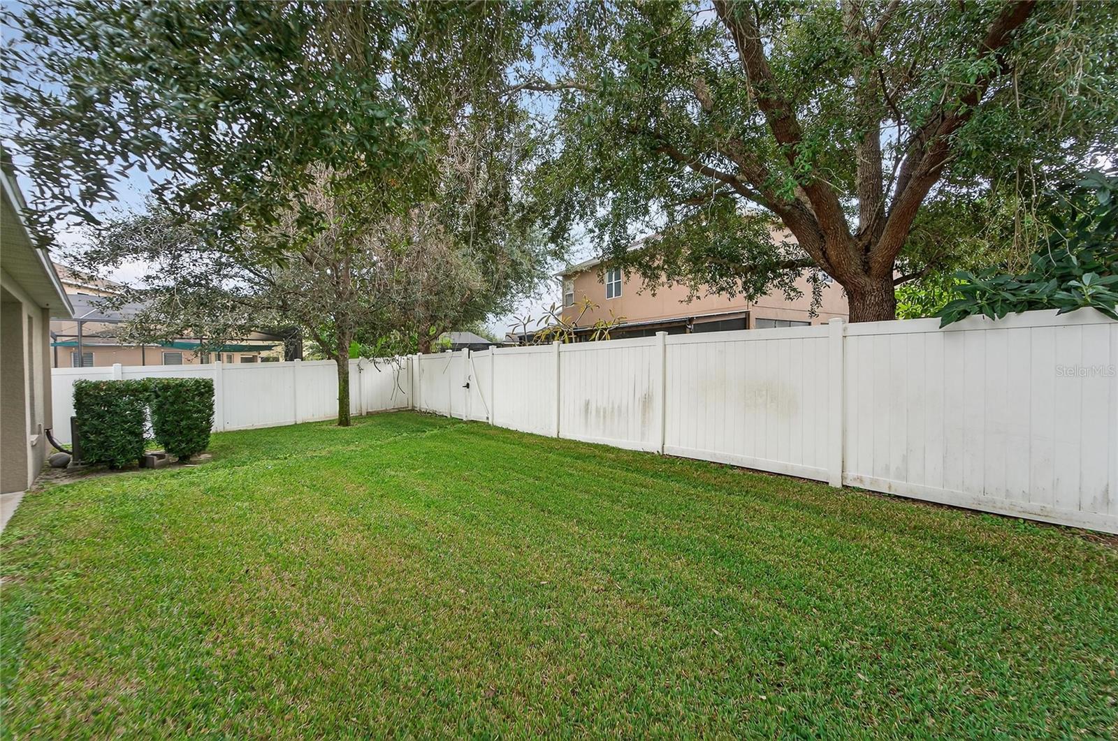 CROSBY CROSSINGS - Residential Lease