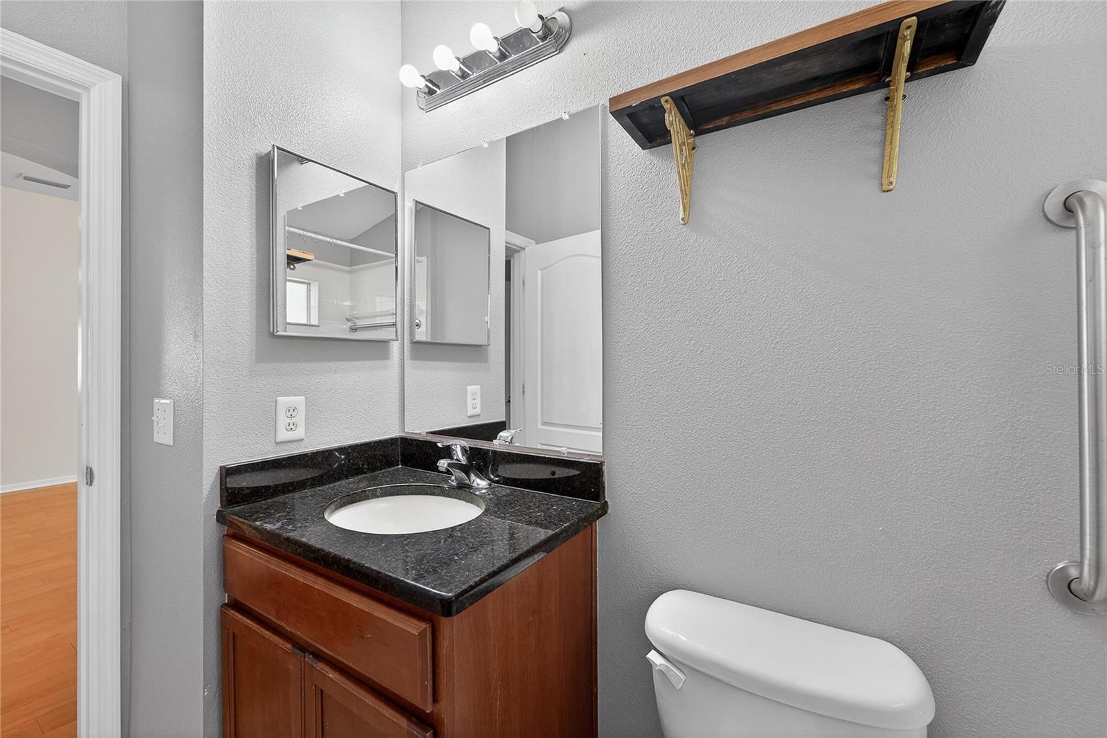 CROSBY CROSSINGS - Residential Lease