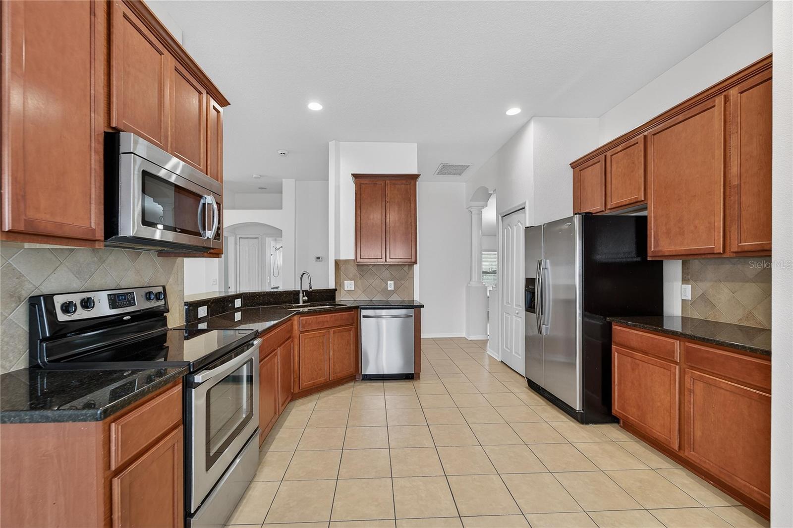 CROSBY CROSSINGS - Residential Lease