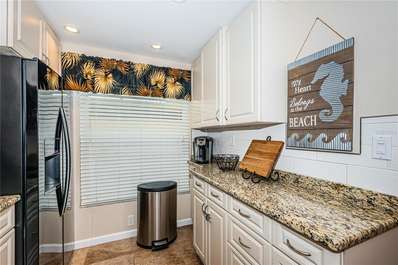 CASA DEL MAR CONDO II - Residential