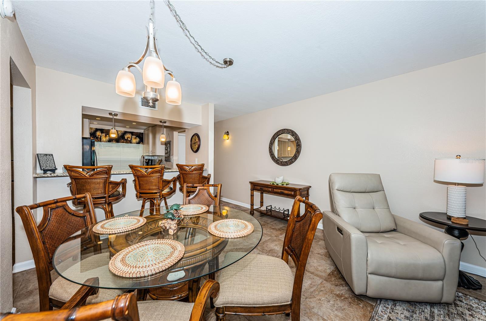 CASA DEL MAR CONDO II - Residential