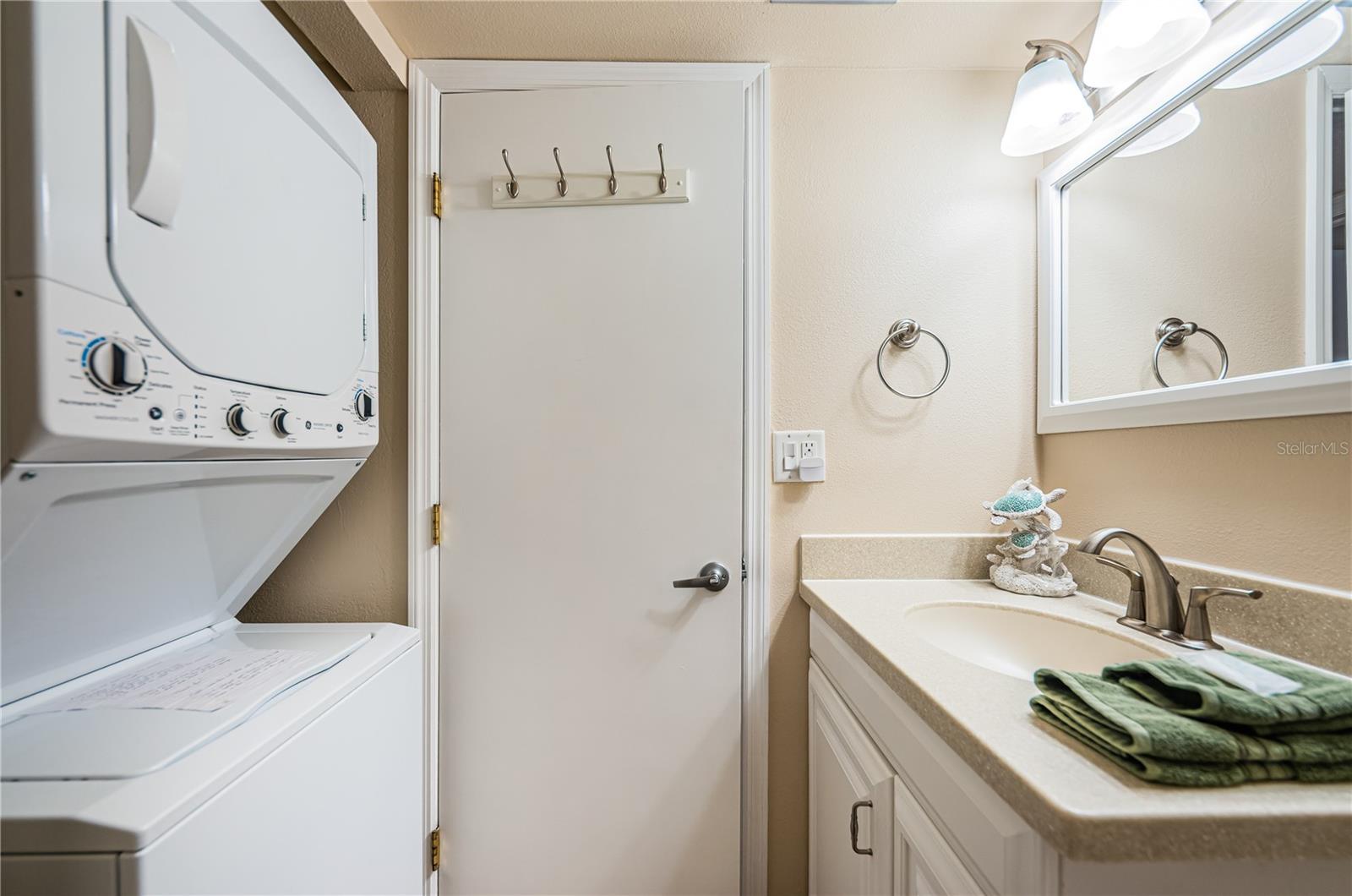 CASA DEL MAR CONDO II - Residential