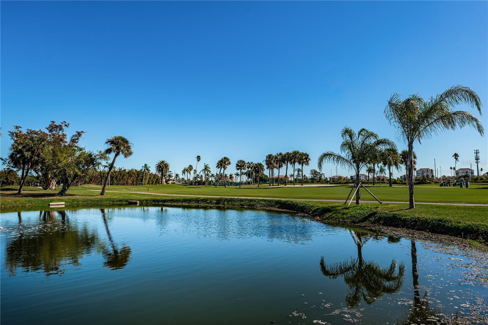 CASA DEL MAR CONDO II - Residential