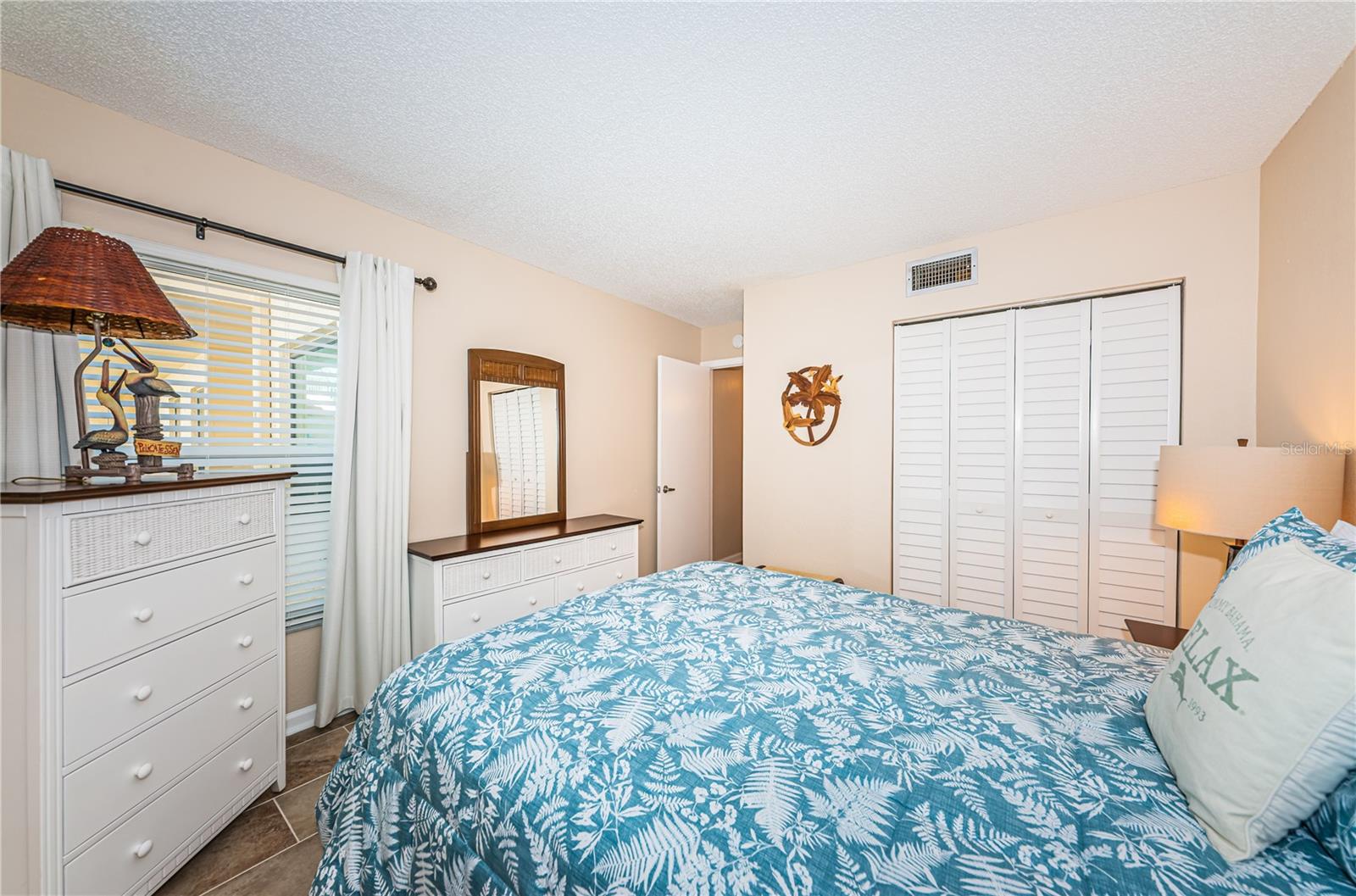 CASA DEL MAR CONDO II - Residential