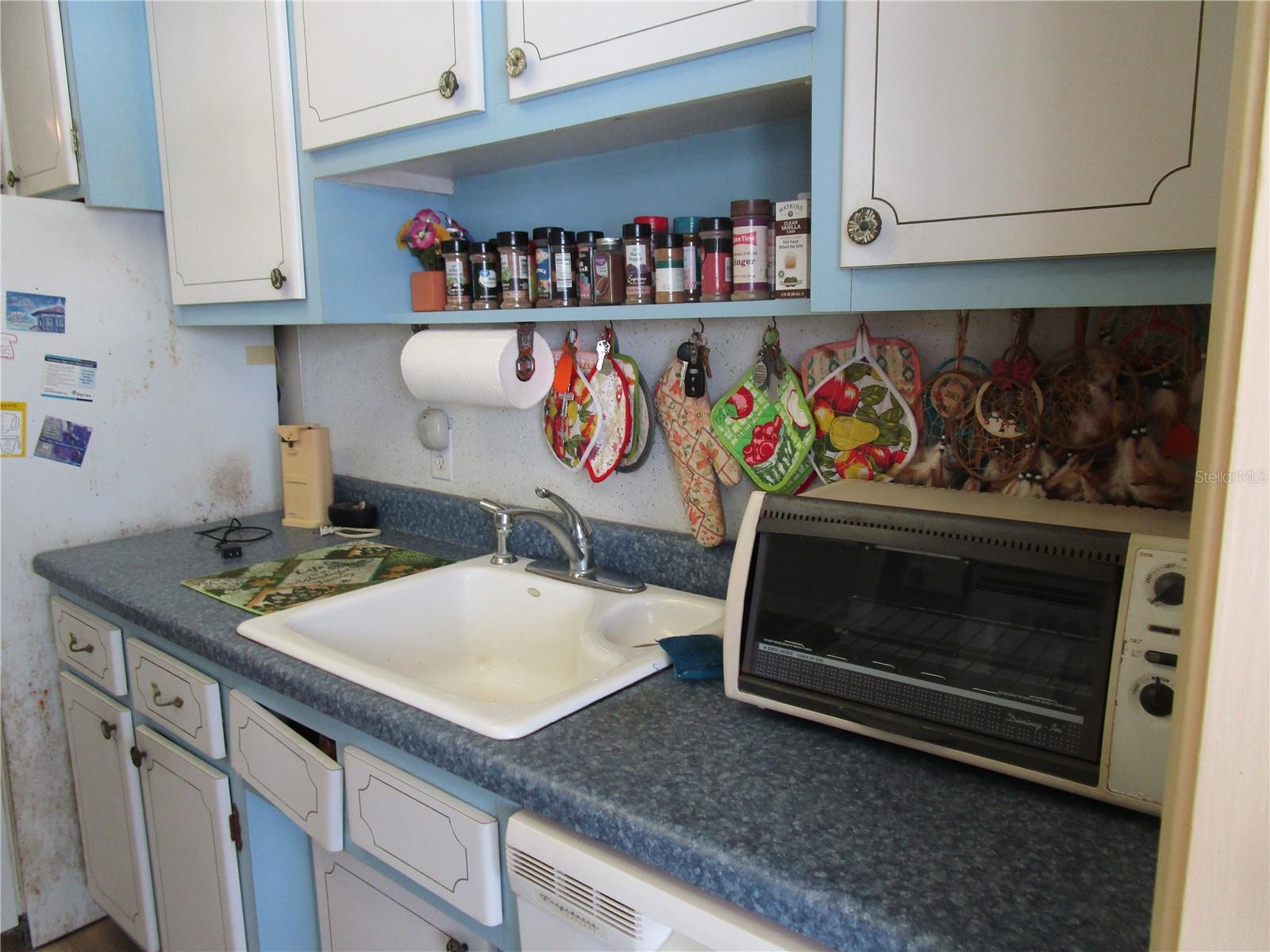 TOWN APTS CONDO - Residential