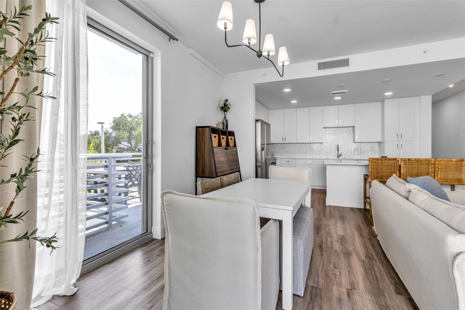 STRAND/SARASOTA - Residential