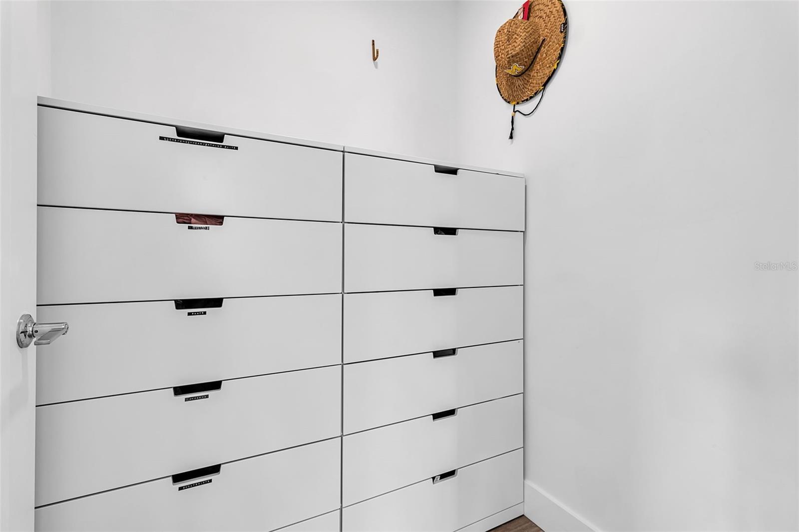 STRAND/SARASOTA - Residential