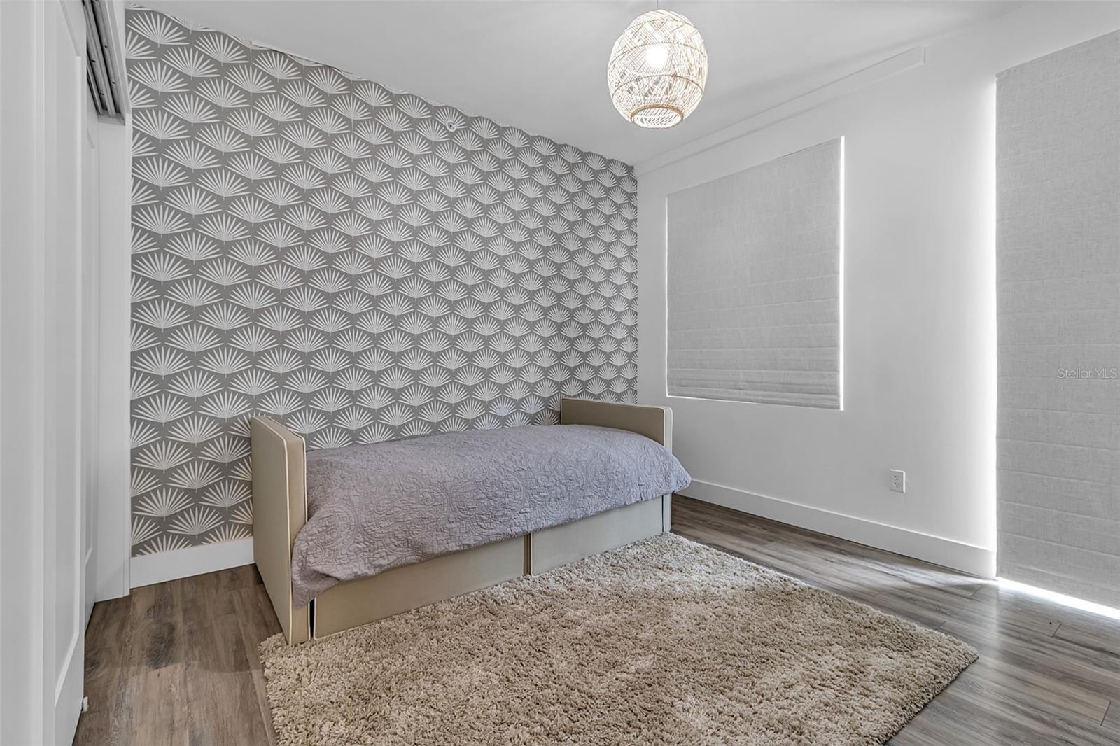 STRAND/SARASOTA - Residential