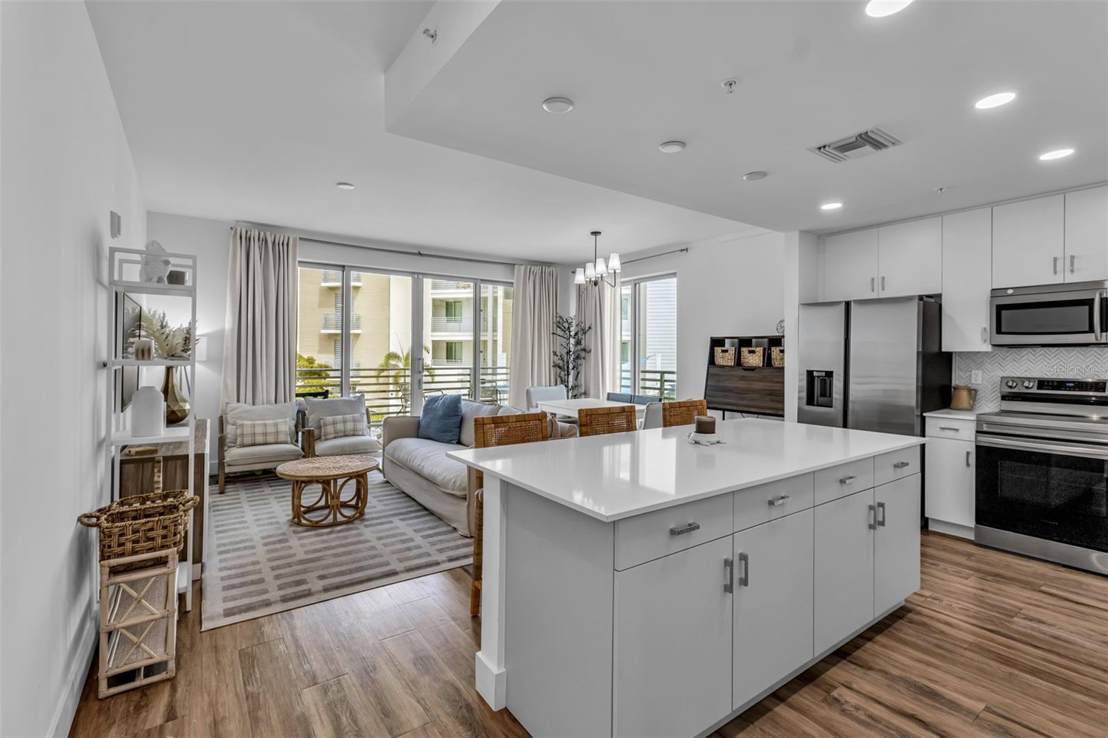 STRAND/SARASOTA - Residential