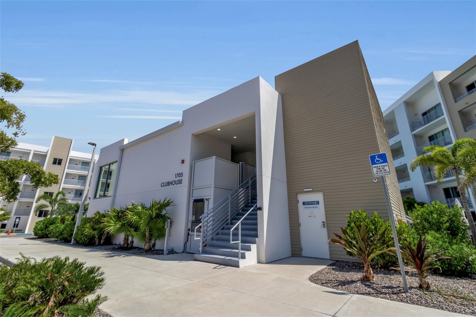 STRAND/SARASOTA - Residential
