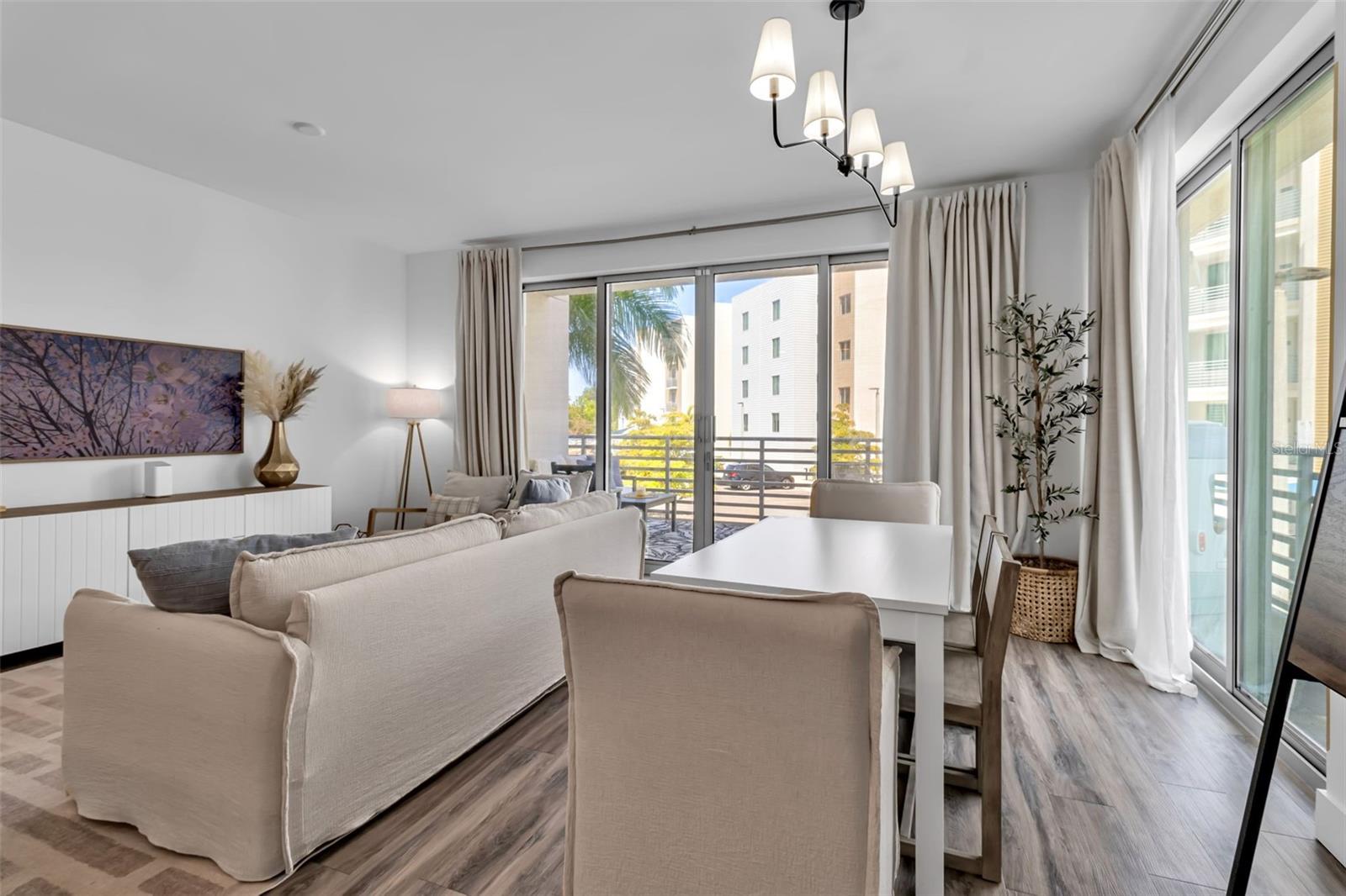 STRAND/SARASOTA - Residential