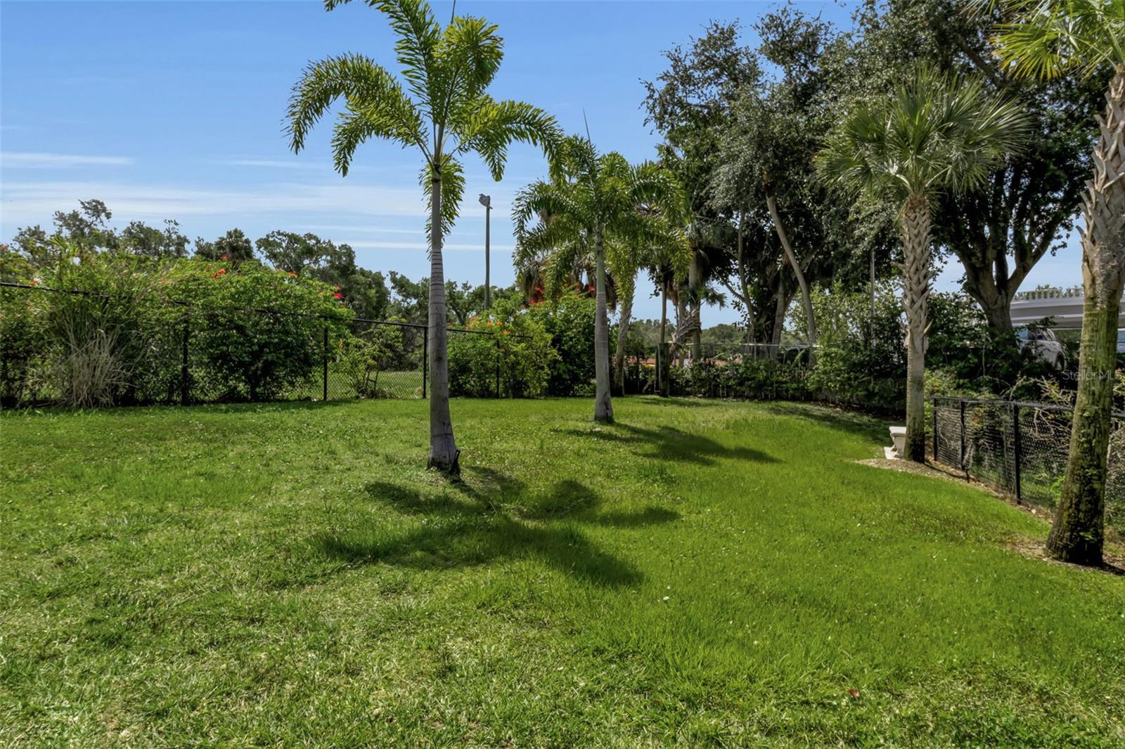 STRAND/SARASOTA - Residential