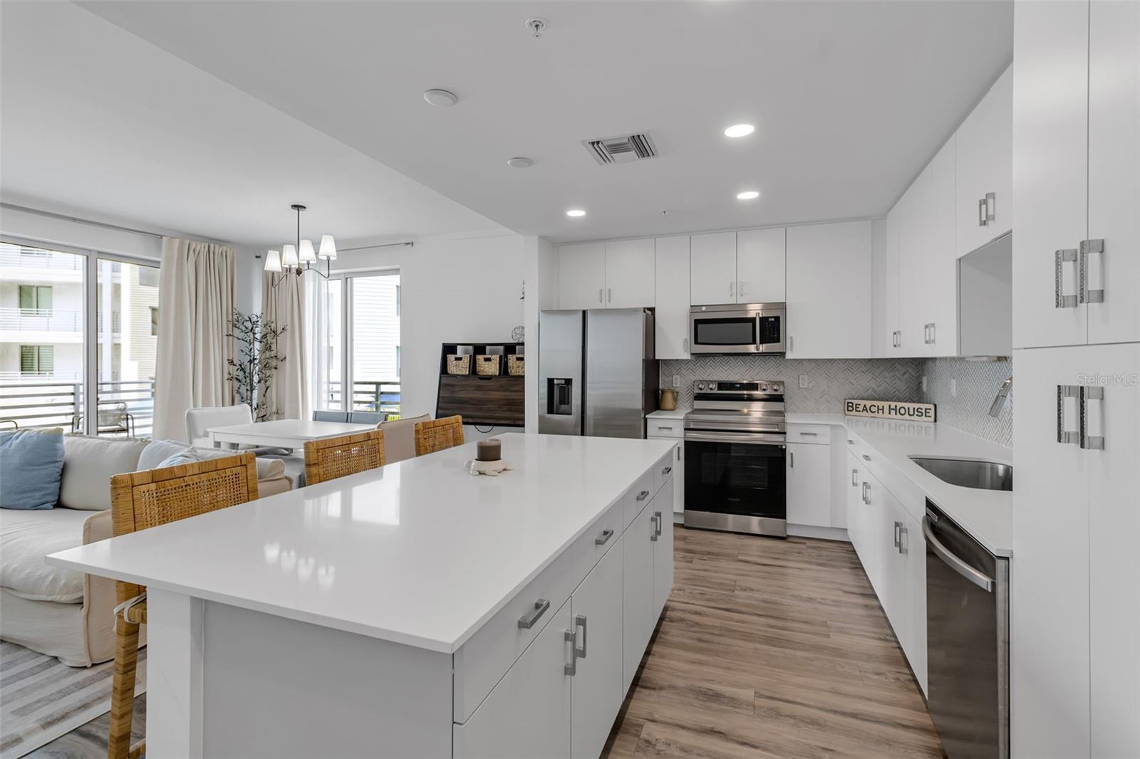 STRAND/SARASOTA - Residential