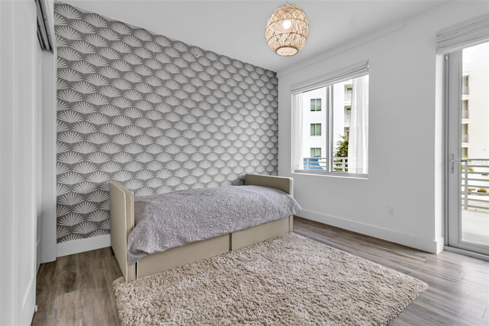 STRAND/SARASOTA - Residential
