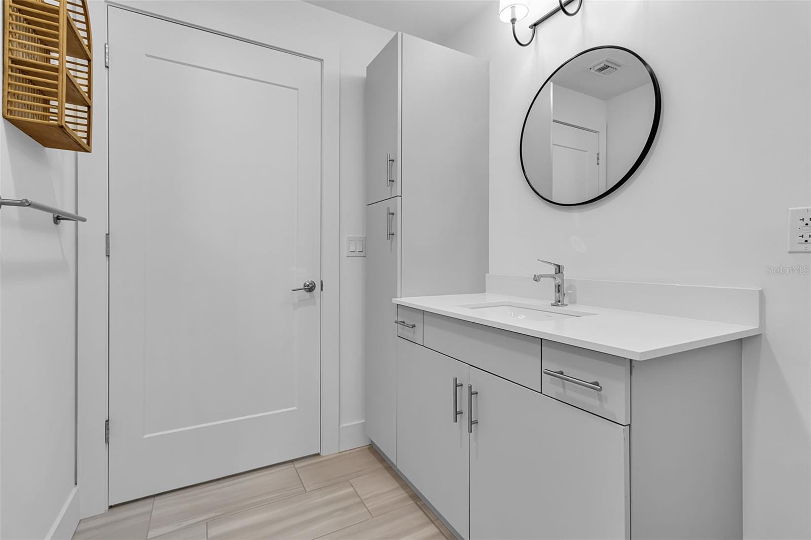 STRAND/SARASOTA - Residential