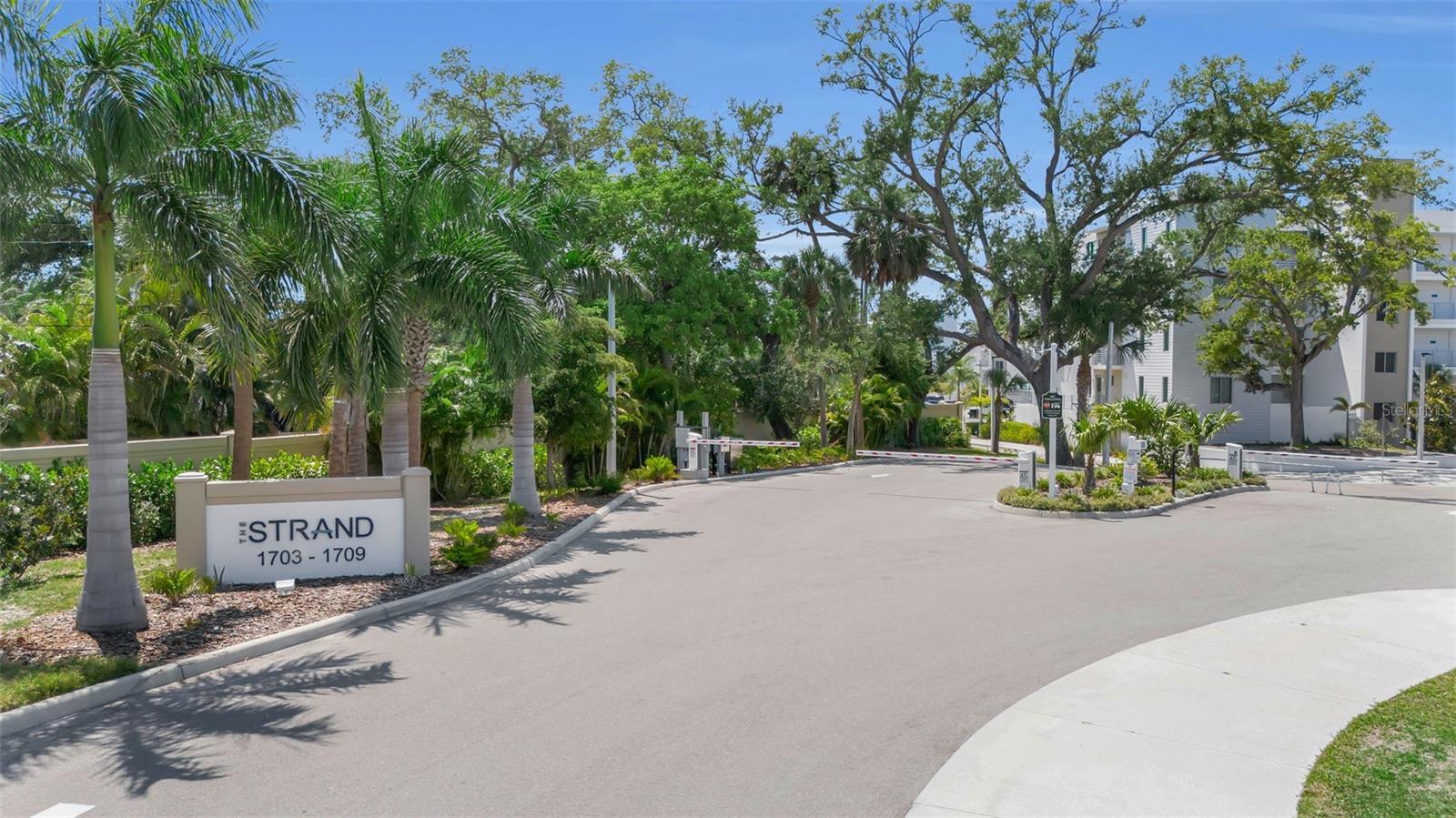 STRAND/SARASOTA - Residential