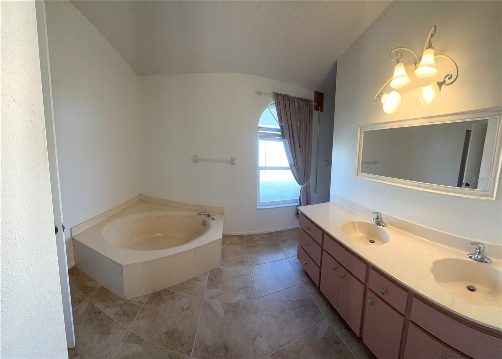 QUAIL LAKE - Residential Lease