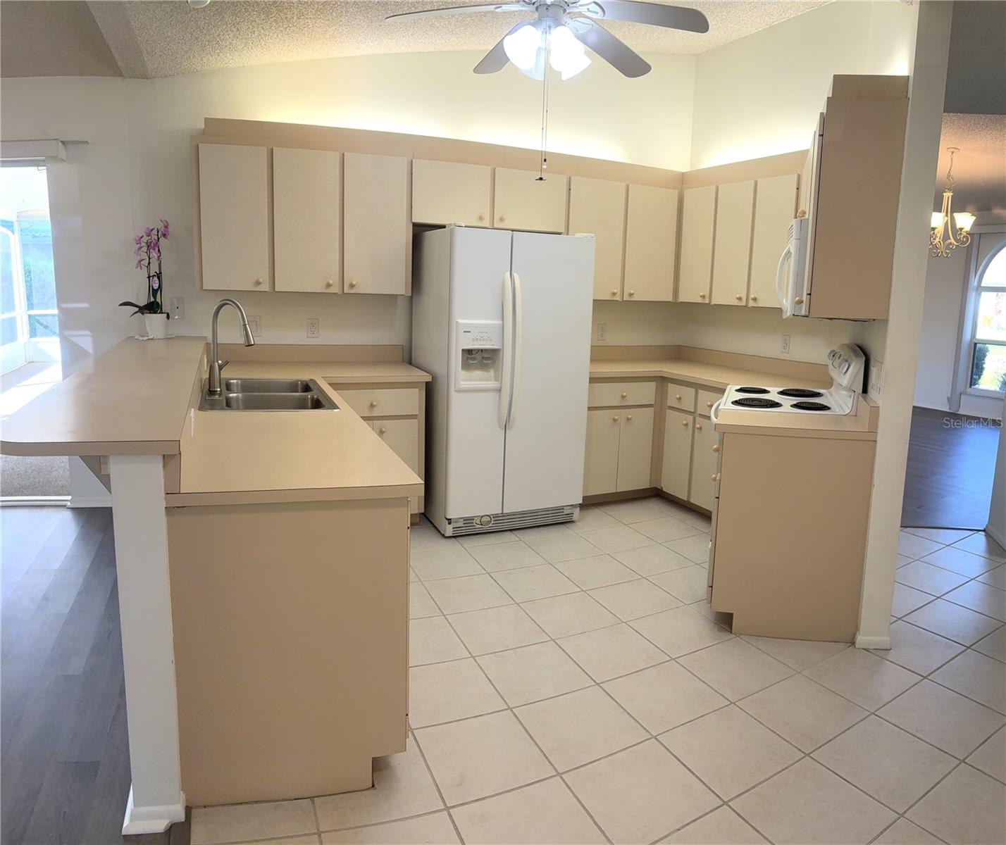 QUAIL LAKE - Residential Lease