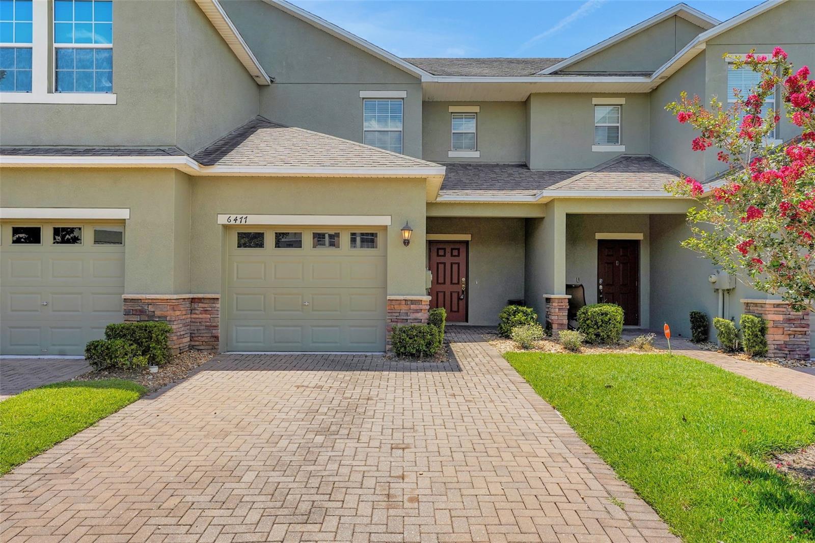 Now available for rent in the highly desirable gated community of Chelsea Oaks! This well-maintained 2-bedroom, 2.5-bath townhome offers 1,368 sq ft of stylish living space with brand new LVP flooring, fresh interior paint, and granite countertops in the kitchen. The open-concept main floor includes a spacious living and dining area, a modern kitchen with stainless steel appliances, and a screened-in back patio—perfect for relaxing. All bedrooms and laundry are located upstairs, including a generously sized primary suite with a private bath and walk-in closet.
Enjoy maintenance-free living with lawn care, exterior upkeep, and access to community amenities including a pool, gym, and secure gated entry. A 1-car garage is included. Conveniently located near schools, shopping, and major roadways.